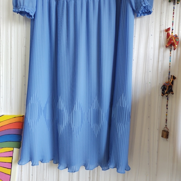 Vintage Blue Dress - Picture 7 of 11